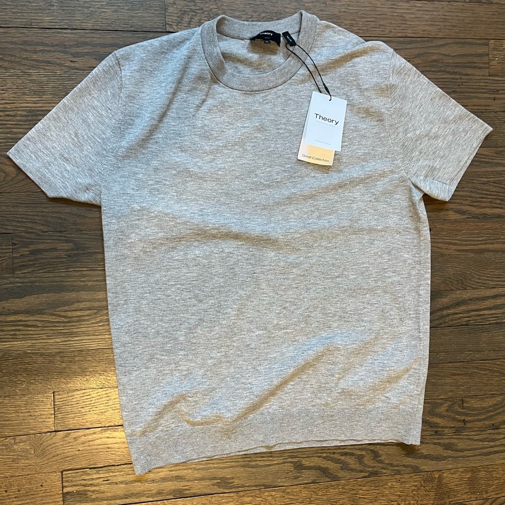 NWT Theory Men's Gray light sweater Sarior T-Shirt